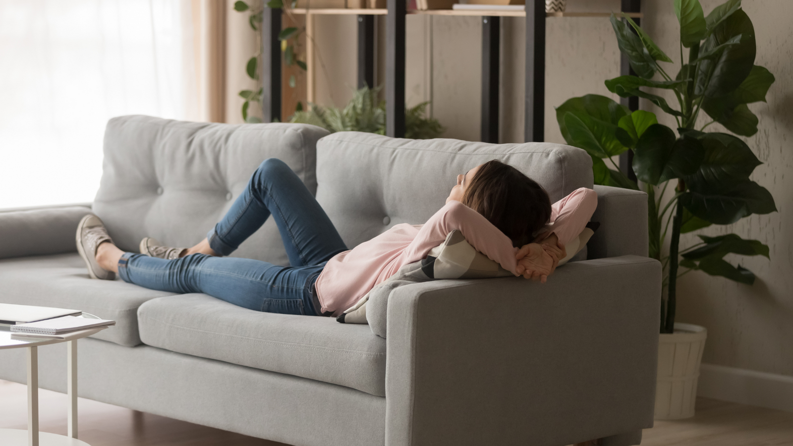 Lying Down After Eating: Is It Unhealthy and Does it Cause Indigestion?