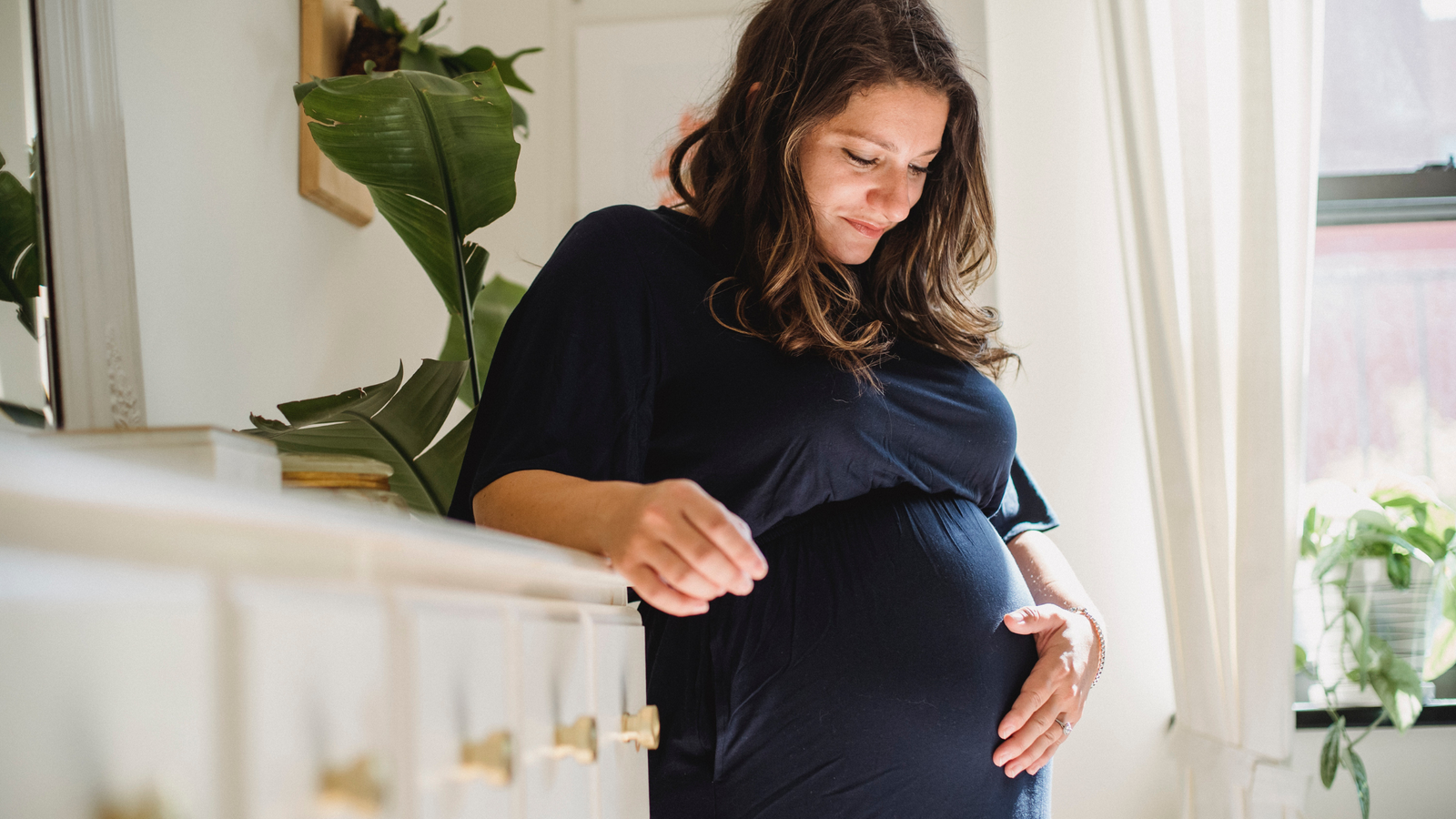 importance of sleep on pregnant women